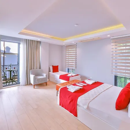 Lale Hotel *