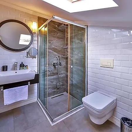 Lale Hotel
